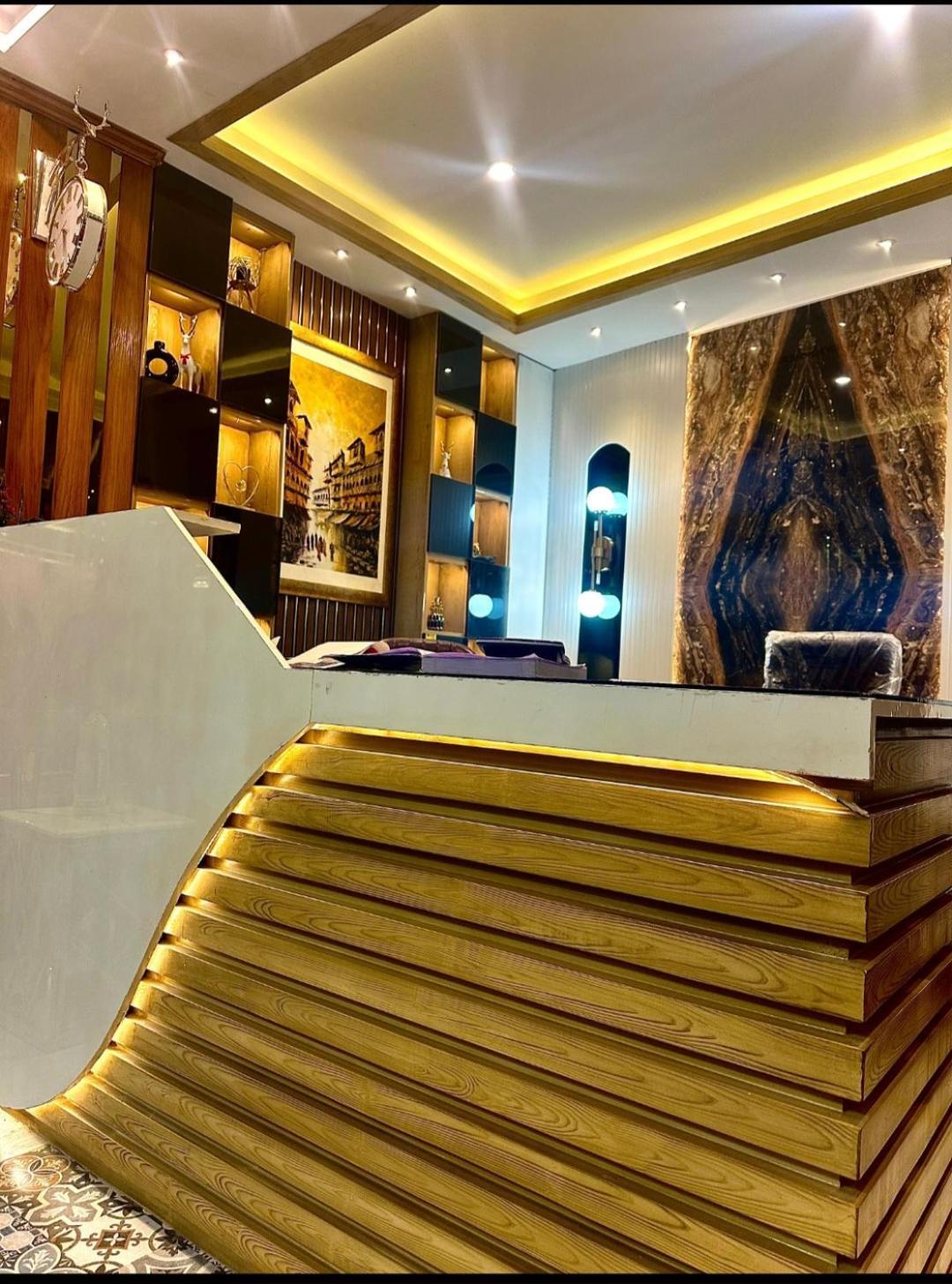 Gold Palace Hotel & Food Lounge Karandukai Exterior photo