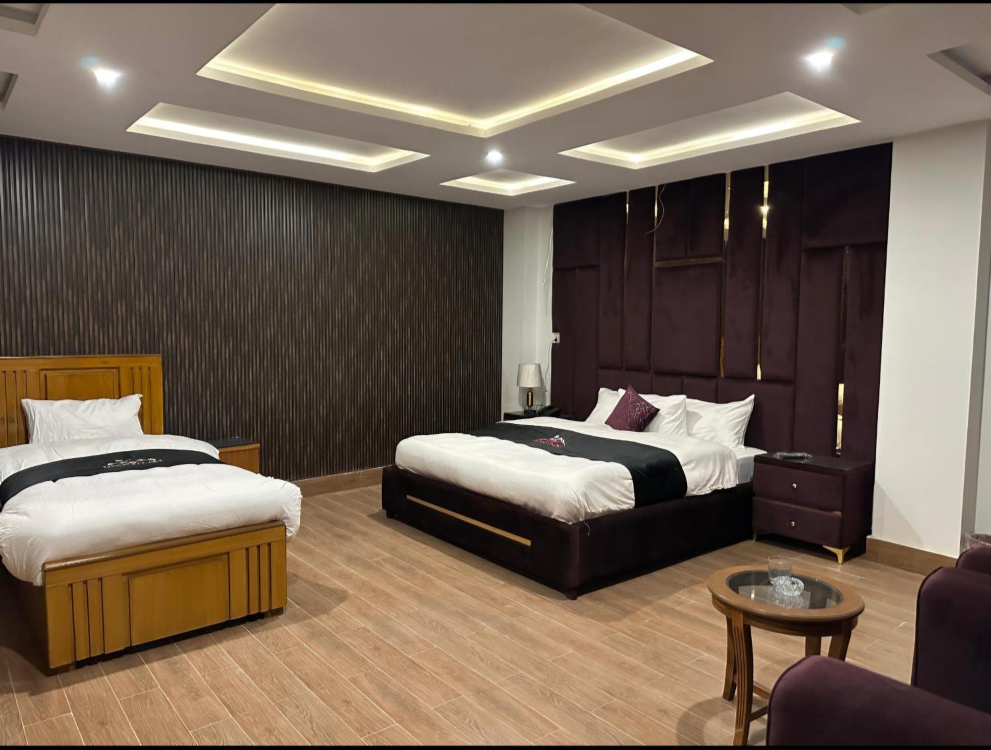 Gold Palace Hotel & Food Lounge Karandukai Exterior photo